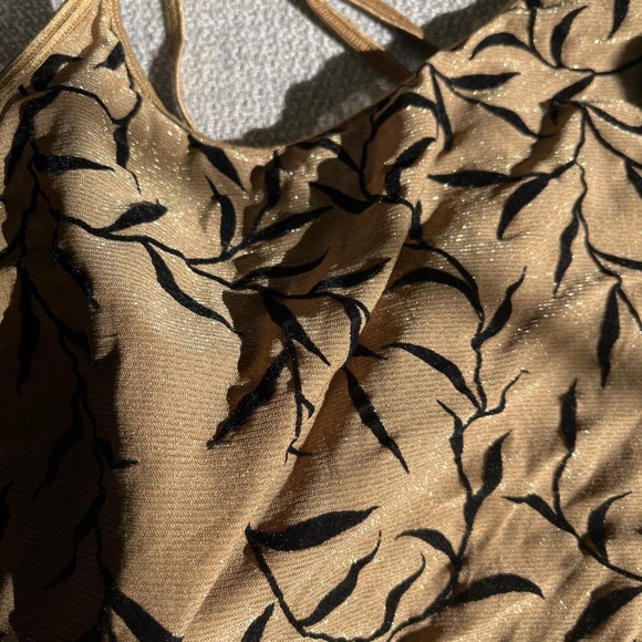 Shimmery gold tank top - Picture 6 of 6